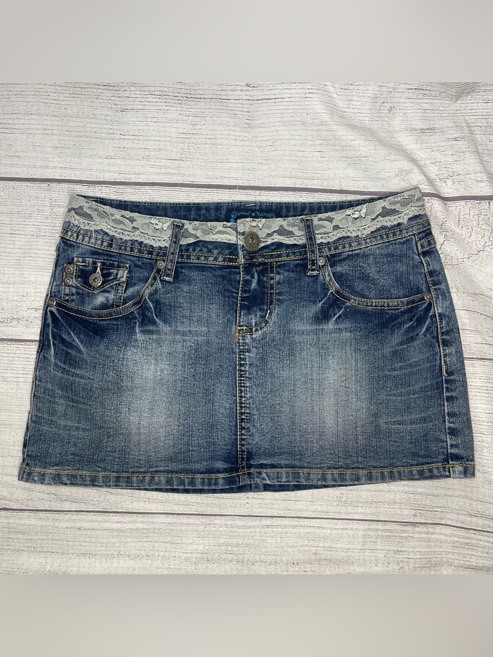 Anchor Blue Women’s Size 3 Y2K Mini Jean Skirt